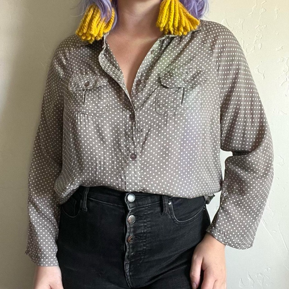 Blue Bird lightweight grey and white polka dot button up shirt